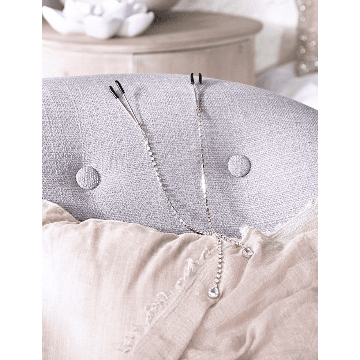 Onyx Clamps with Rhinestone Crystals - VALGINA.com