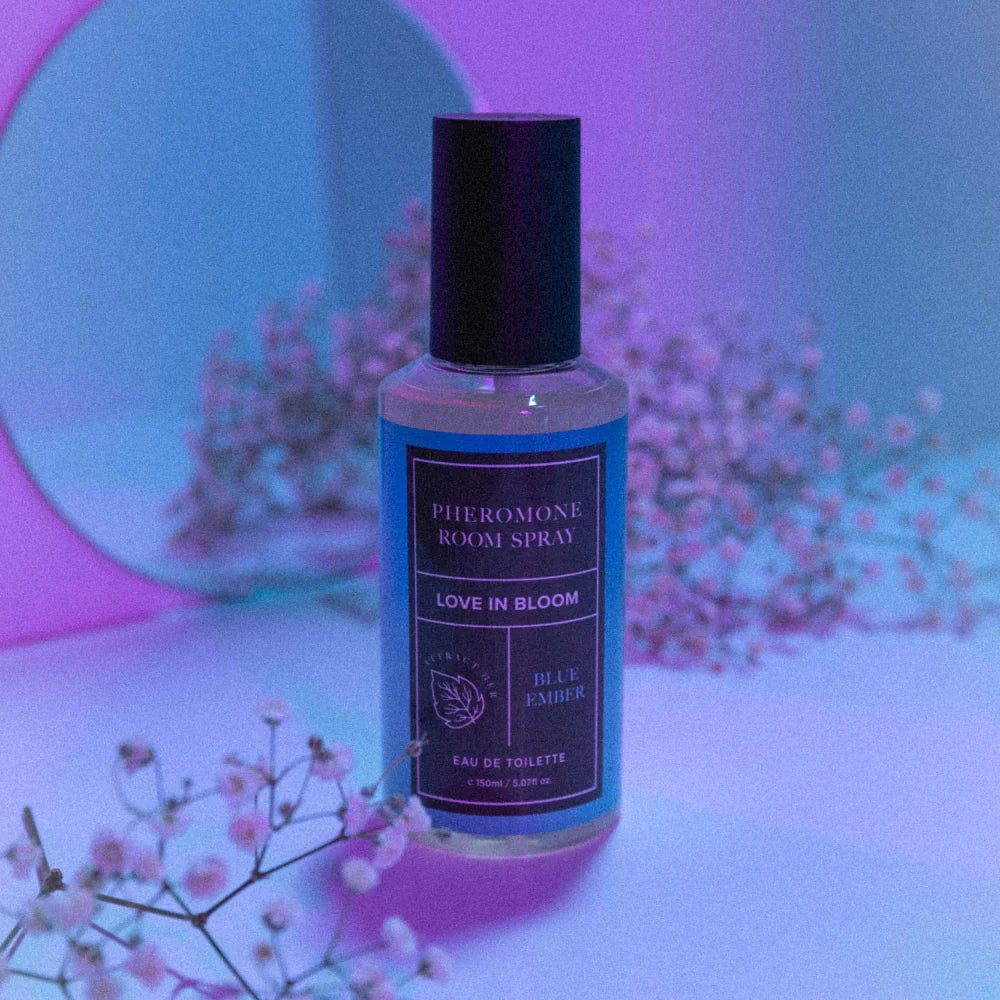 Eye of Love Bloom Pheromone Room Spray Blue Ember 5 oz detail