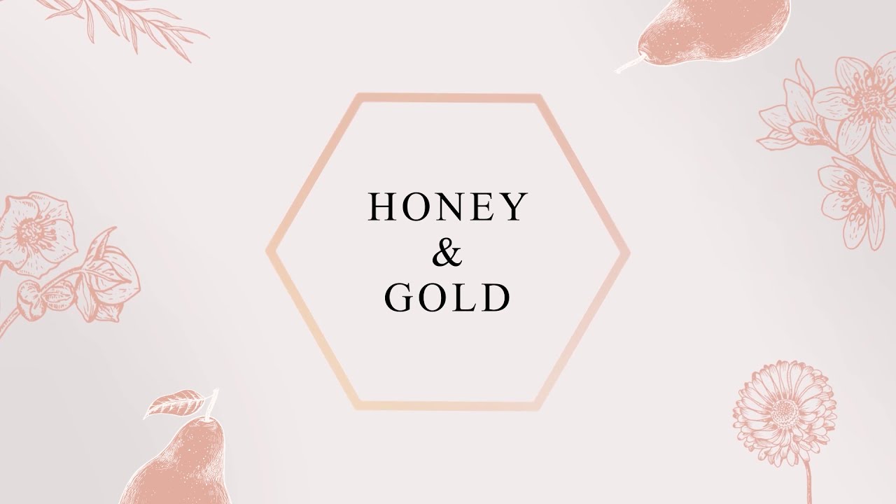 Body Dew Honey & Gold hydrating body oil by Pure Romance - detail view - VALGINA.com