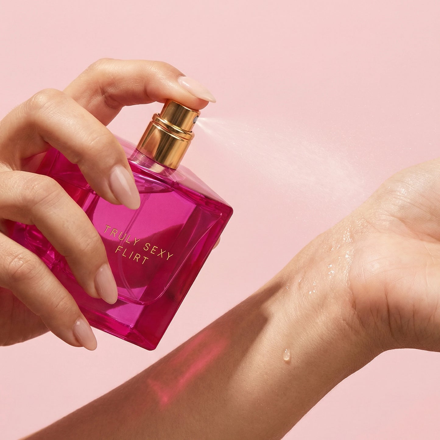 Body Dew Lustra - Hydrating Oil with Pheromones - Truly Sexy Flirt - Pure Romance