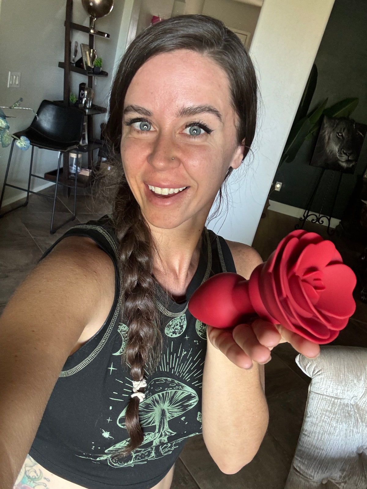 Rose Plug remote-controlled vibrating rose butt plug, additional view - ValGina.com
