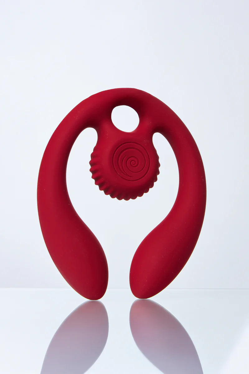 Snail Gizi Duo couples vibrator dual-ended close-up